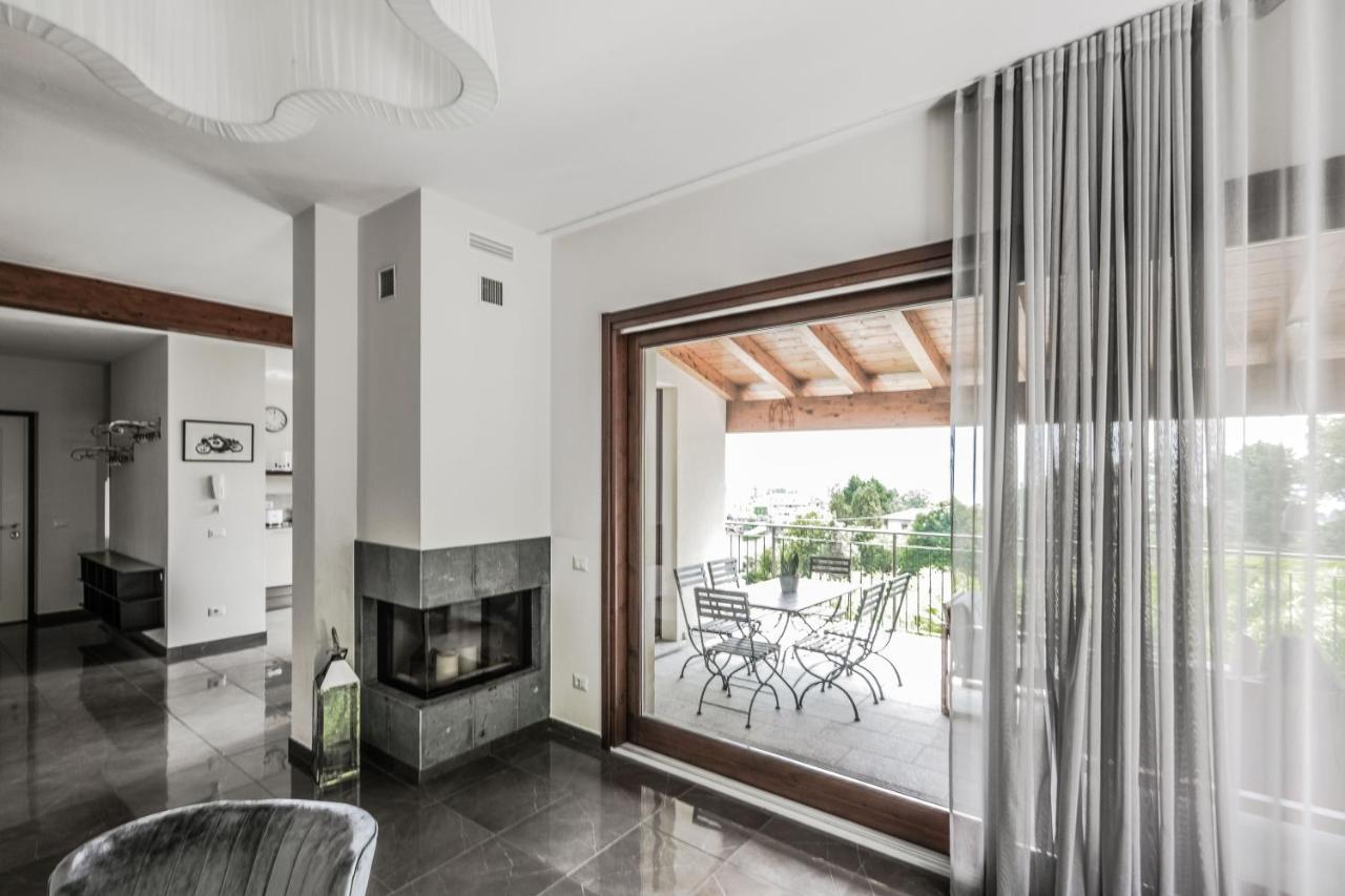 Villa Elena เมนาจโจ ภายนอก รูปภาพ