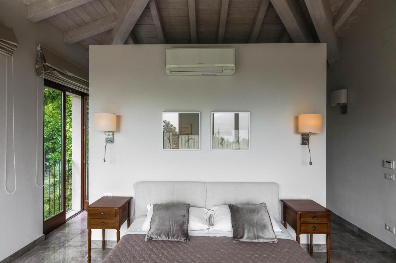 Villa Elena เมนาจโจ ภายนอก รูปภาพ