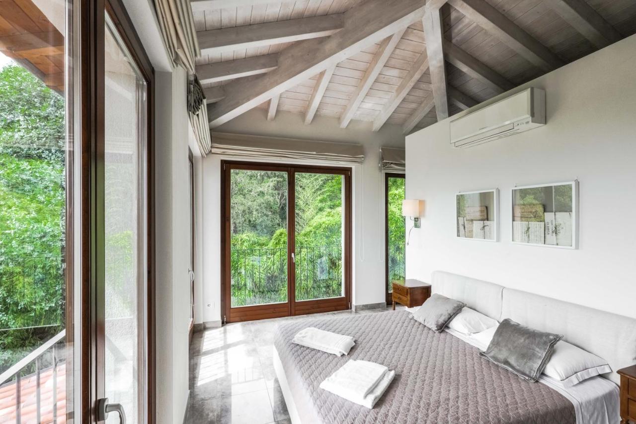 Villa Elena เมนาจโจ ภายนอก รูปภาพ