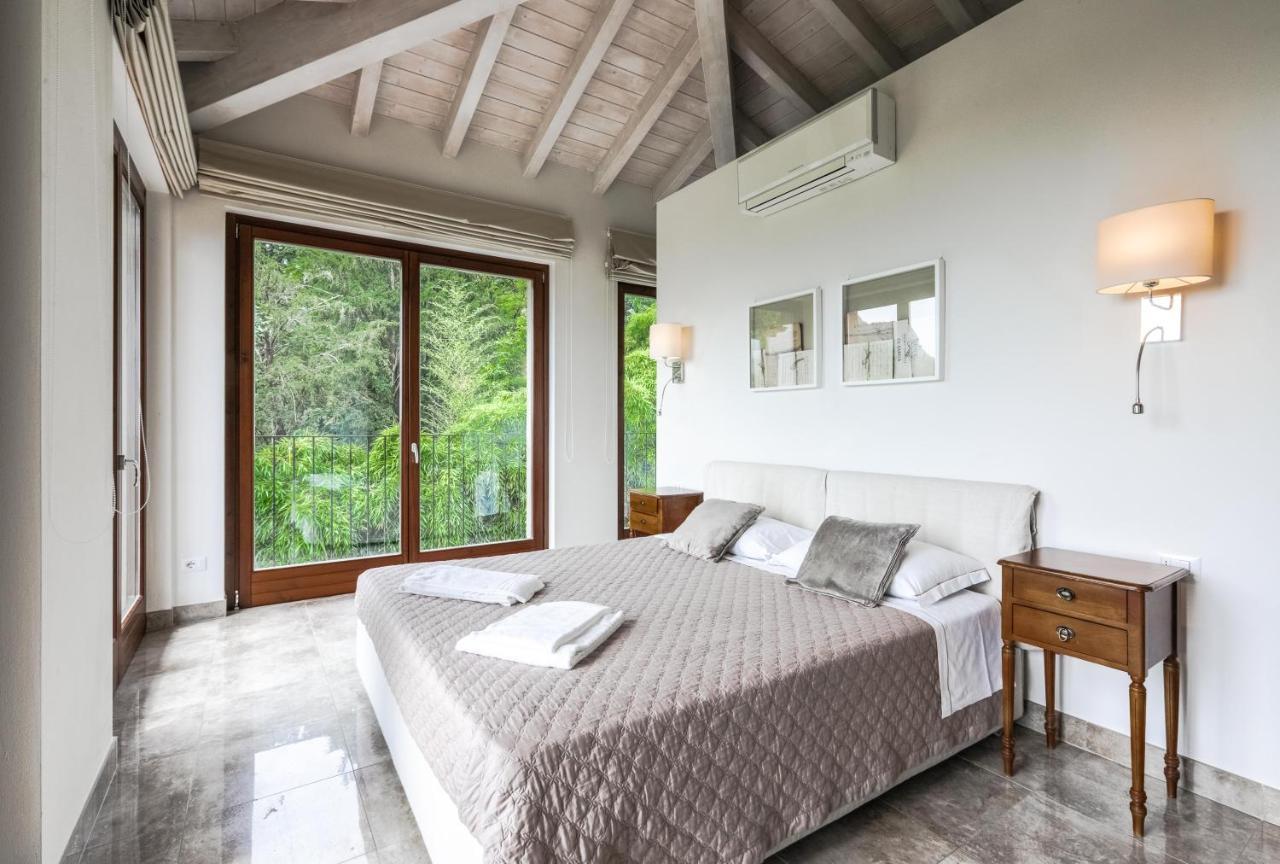 Villa Elena เมนาจโจ ภายนอก รูปภาพ